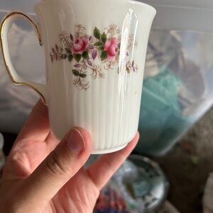 Royal Albert set of 4 coffee mugs EUC
